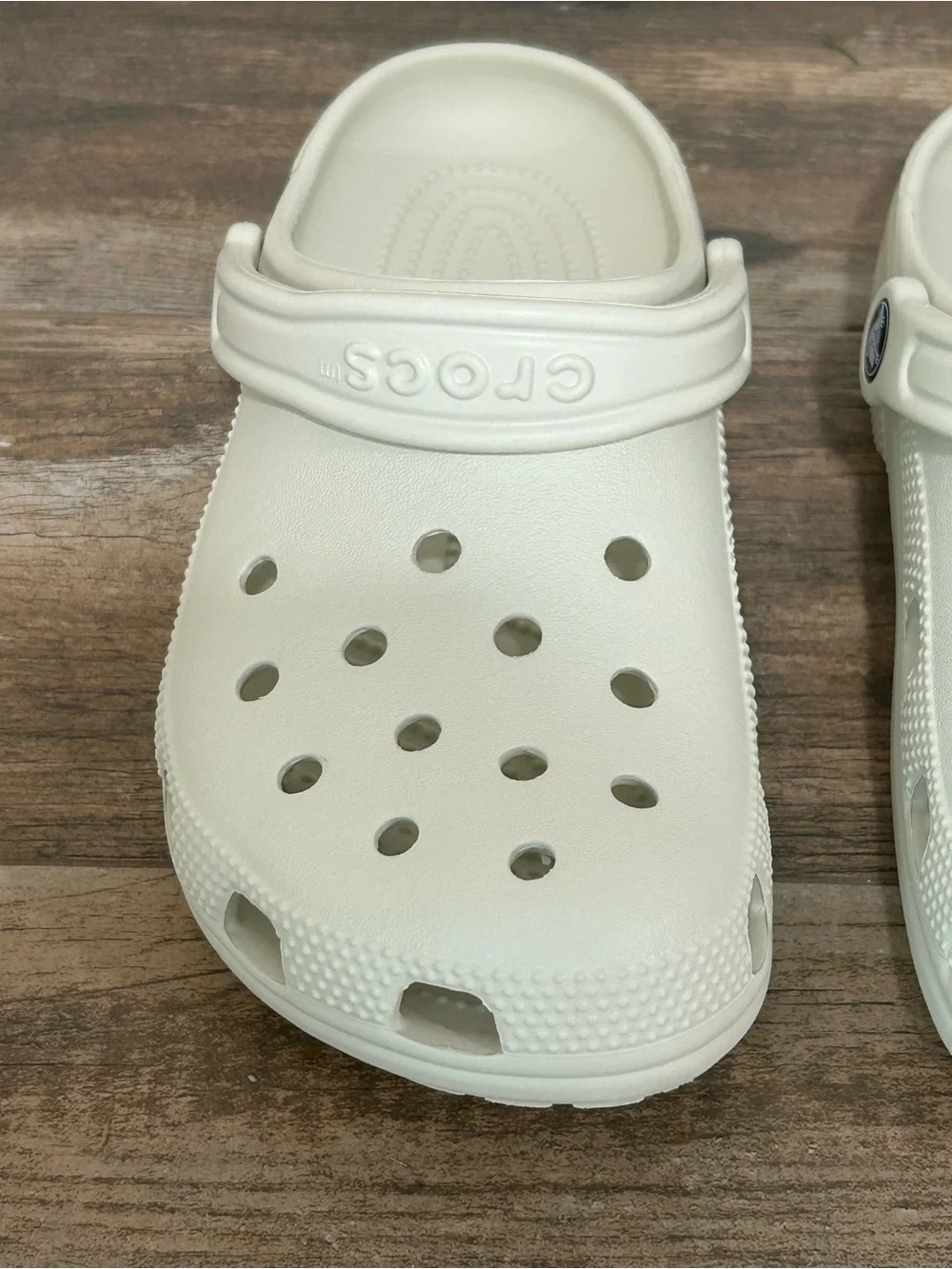 CROCS Classic M-5, W-7 off white clogs slips in shoes gently used